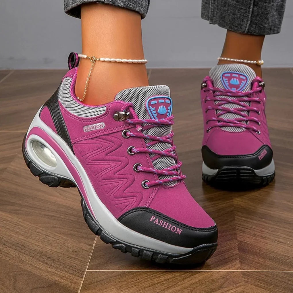 Scarpe da trekking colorate resistenti all'acqua da donna
