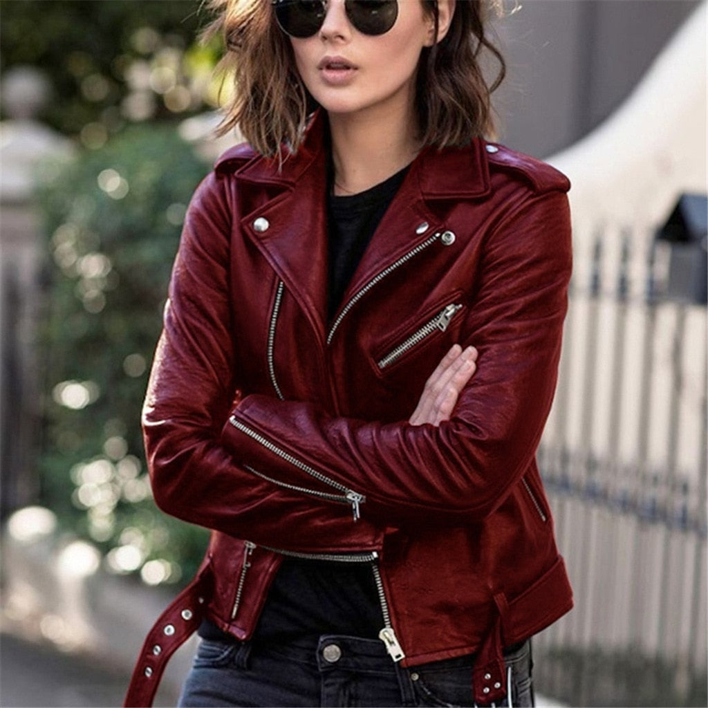 Giacca in similpelle con zip e tasche