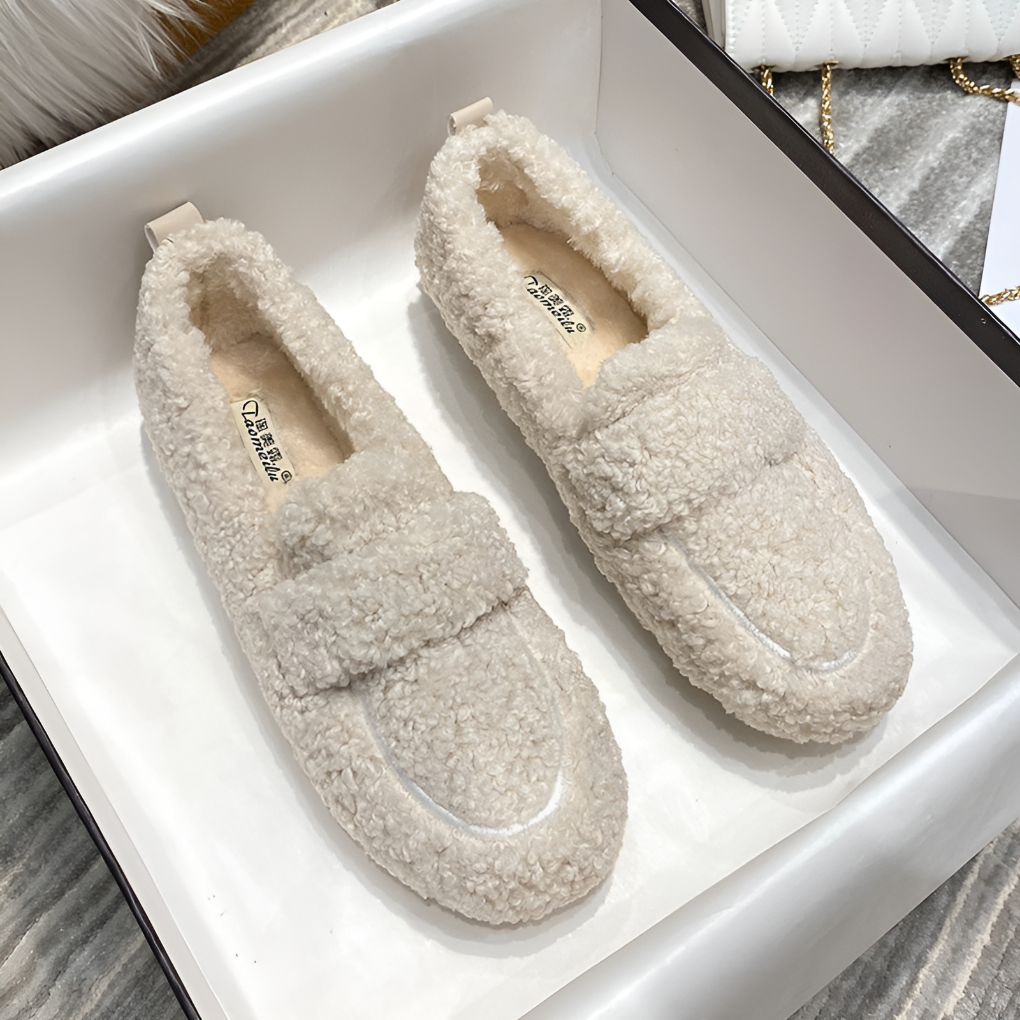 Pantofole chiuse in peluche da donna