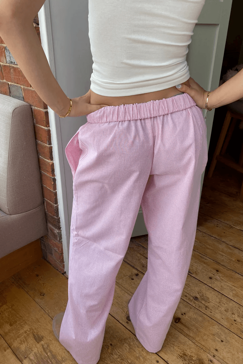 Pantaloni comodi e leggeri con elastico in vita da donna