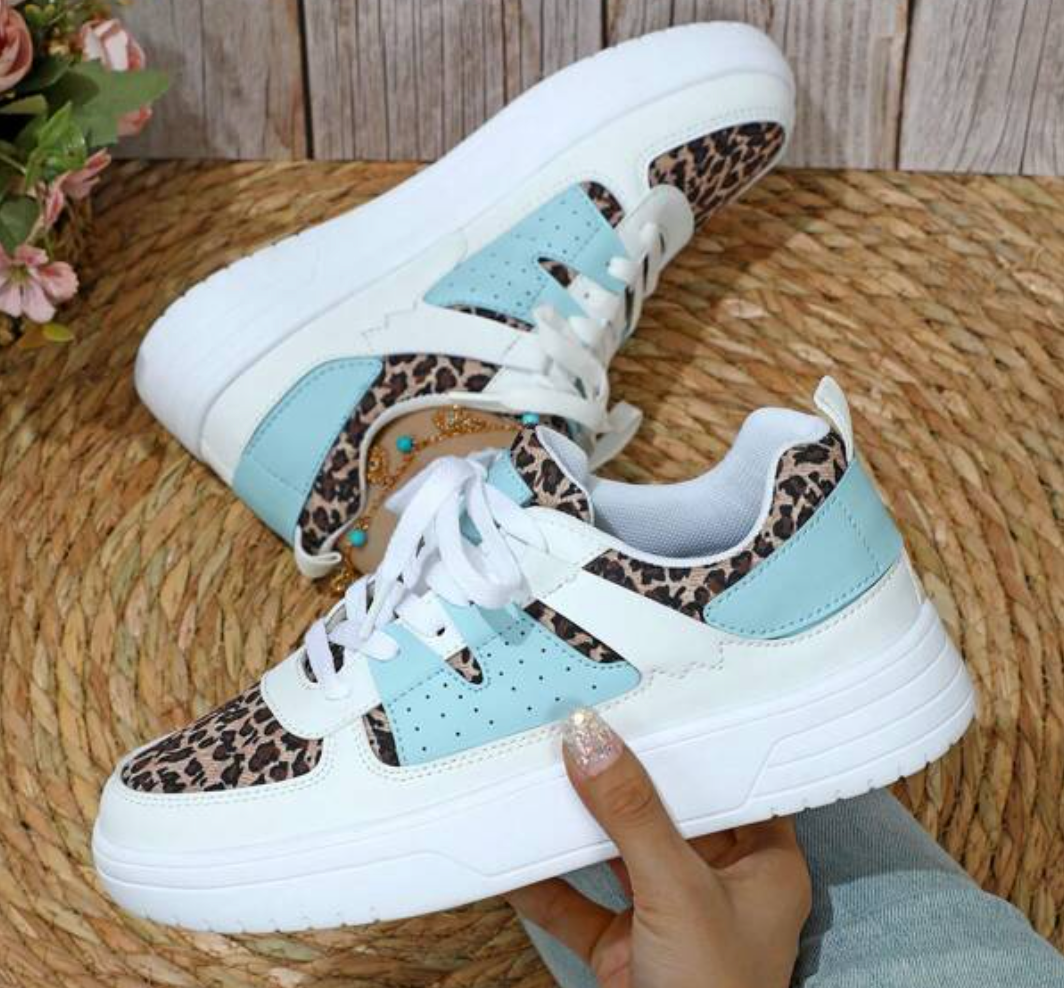 Sneakers slip-on in mesh traspirante da donna