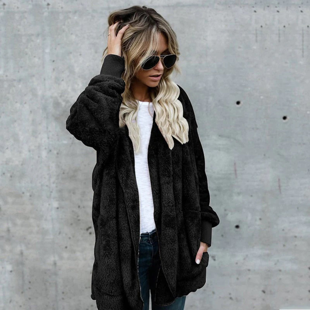 Reva - Cardigan lungo con cappuccio in pile.
