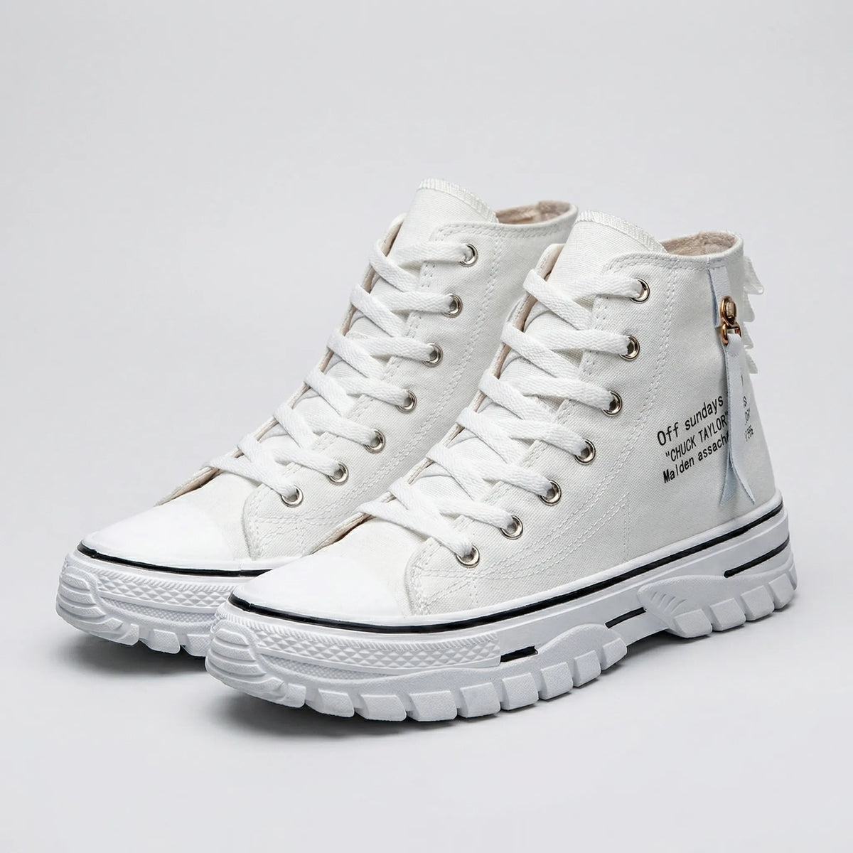 Sneaker Canvas Alto con Lacci