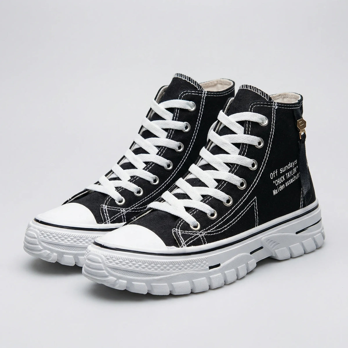 Sneaker Canvas Alto con Lacci