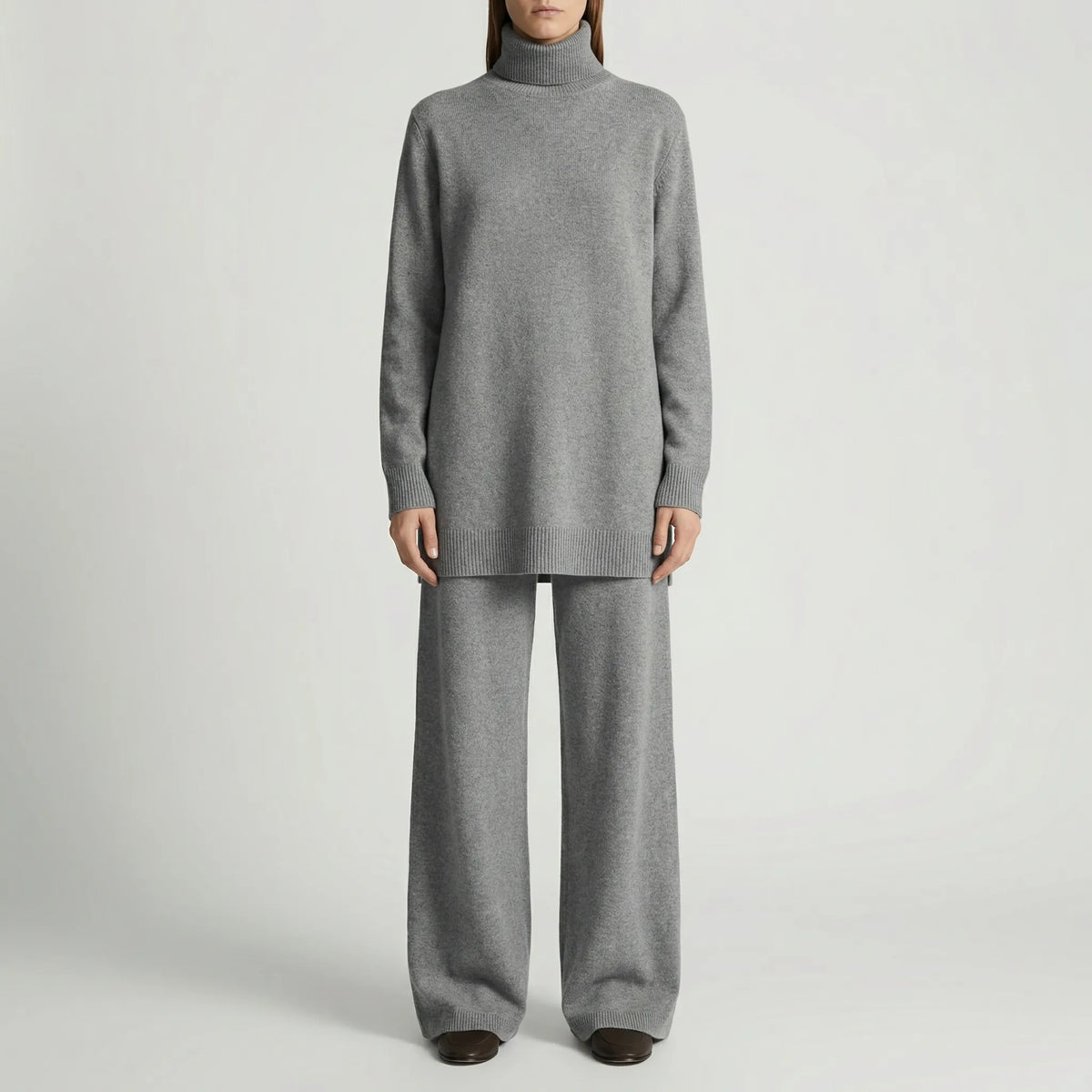 Maglione Collo Alto e Set Pantaloni Largo