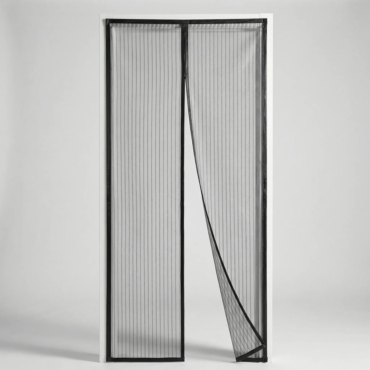 Zanzariera magnetica per porta a chiusura automatica