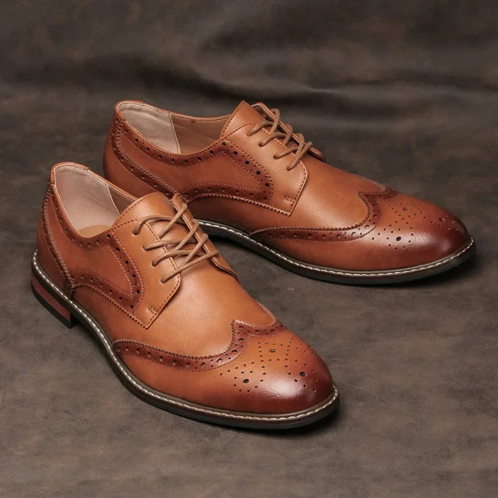 Scarpe Oxford brogue in pelle con lacci da uomo