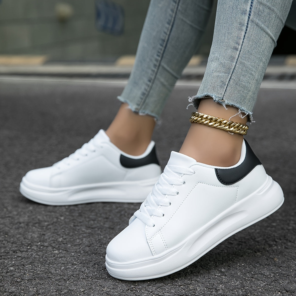 Sneakers in pelle bianca da donna