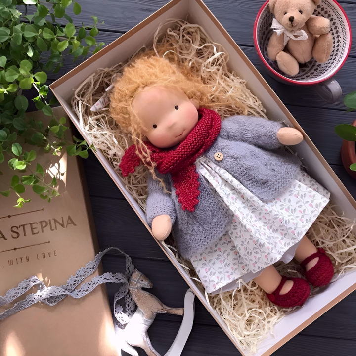 Bambola Cuddly Waldorf Fatta a Mano