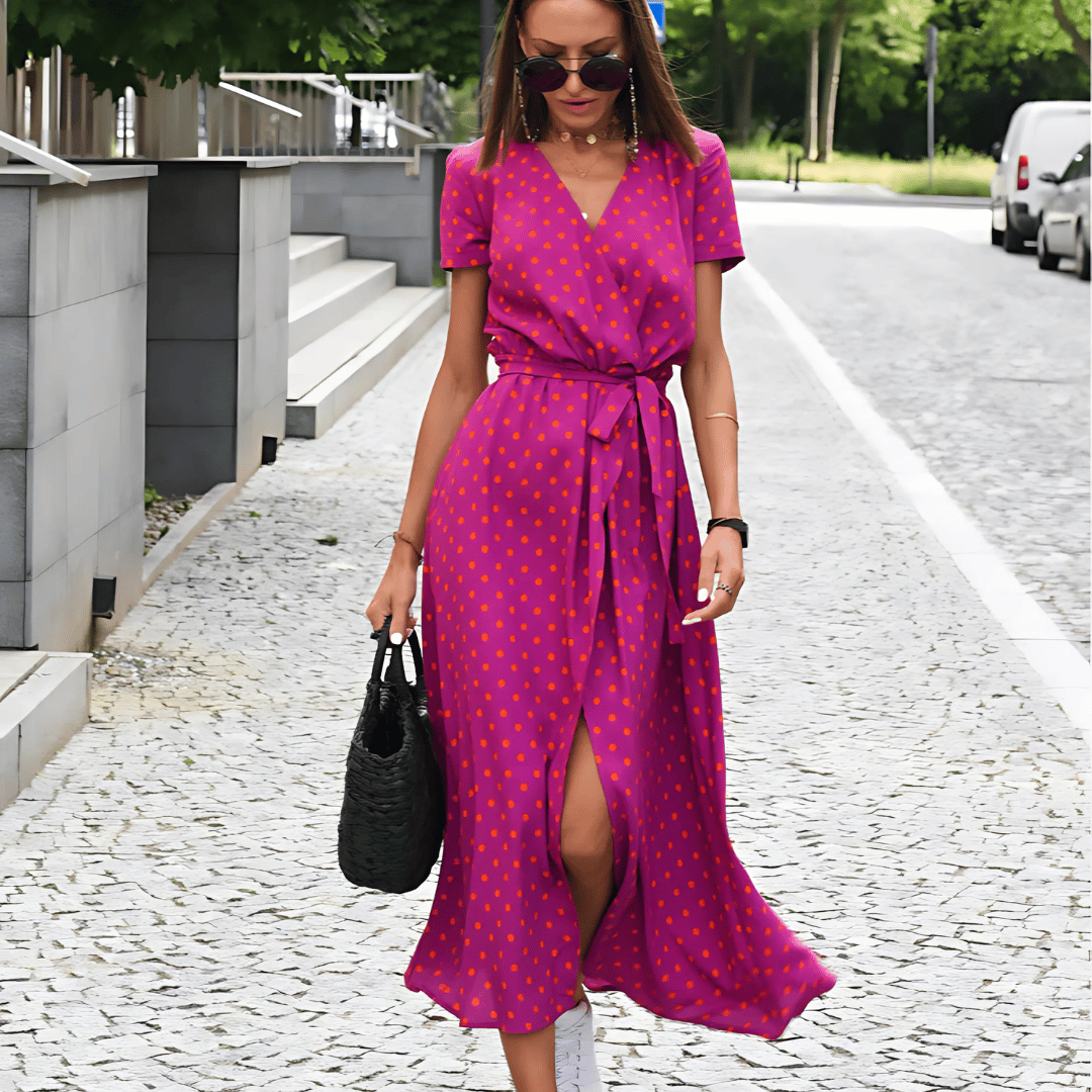 Abito con lacci e spacco da donna