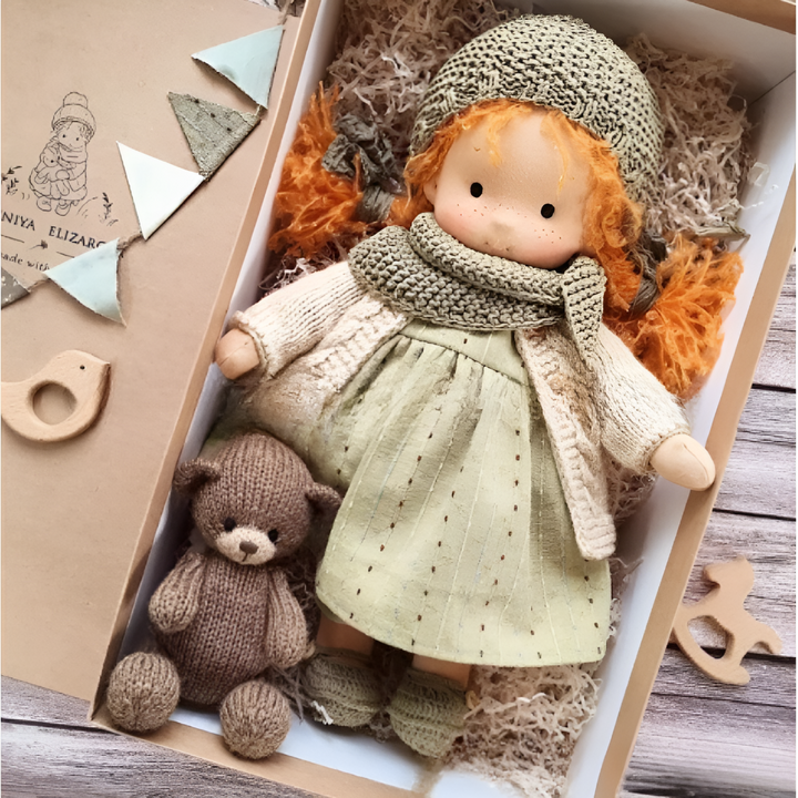 Bambola Cuddly Waldorf Fatta a Mano