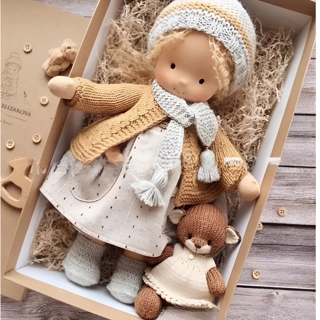 Bambola Cuddly Waldorf Fatta a Mano