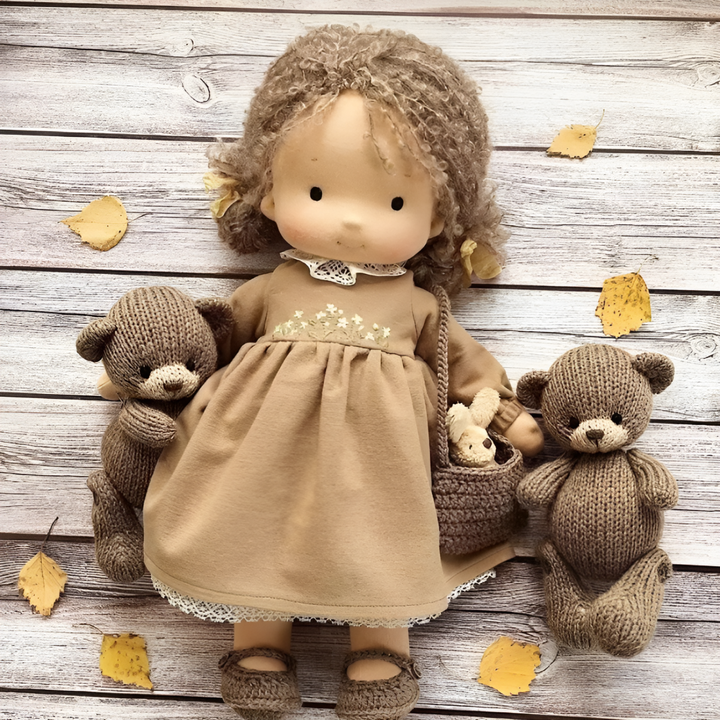 Bambola Cuddly Waldorf Fatta a Mano
