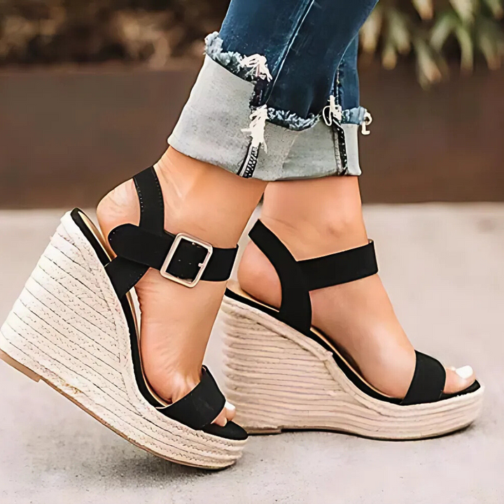Sandali casual da donna con zeppa e cinturino a T