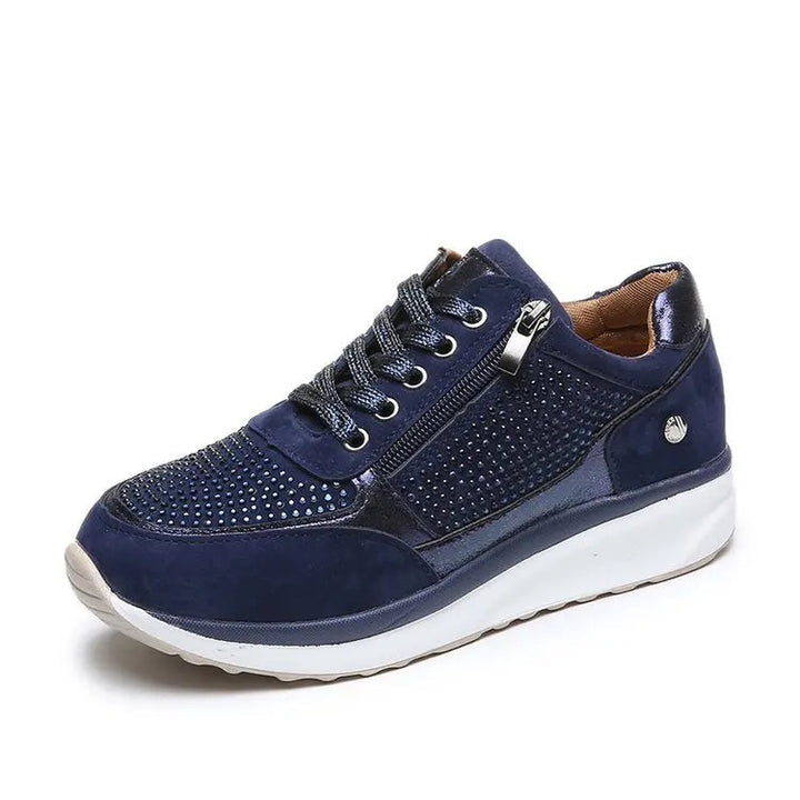 Sneakers da donna con dettagli in cristallo e suola con plateau