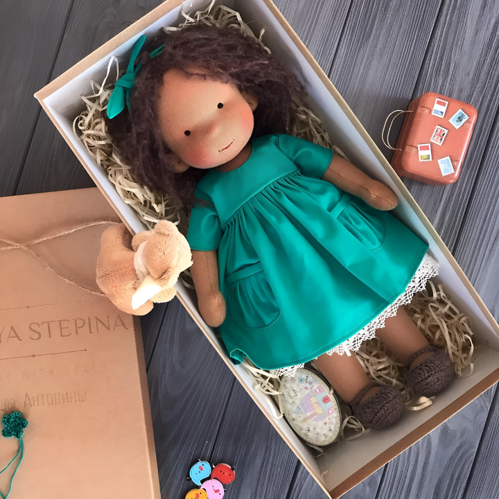 Bambola Cuddly Waldorf Fatta a Mano