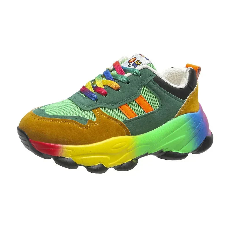 Sneakers multicolori alla moda con suola a zeppa