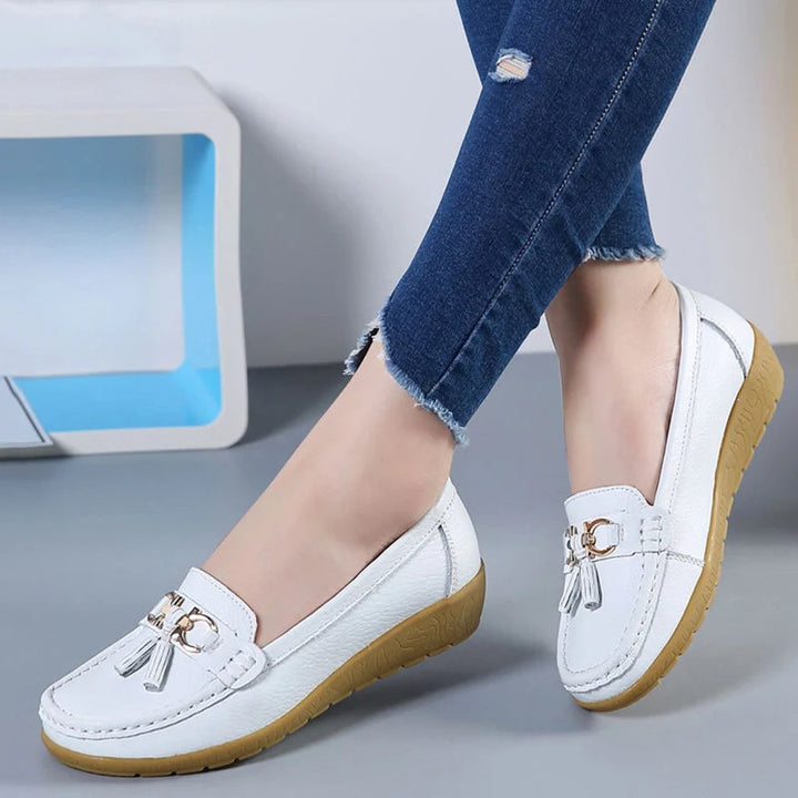 Ballerine da donna in pelle con cut-out