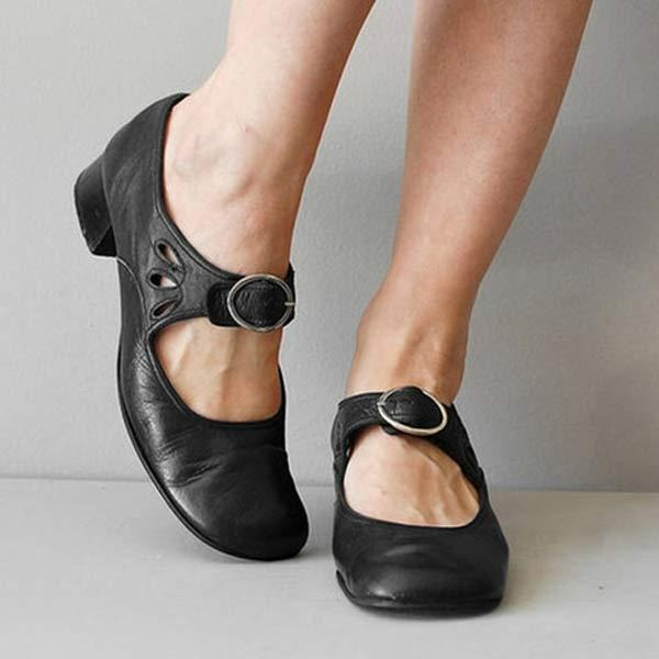 Scarpe da donna in pelle con tacco basso dall’eleganza senza tempo