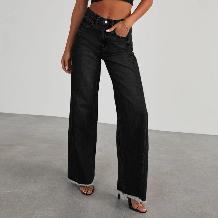 Jeans a gamba larga da donna con orlo sfilacciato bold