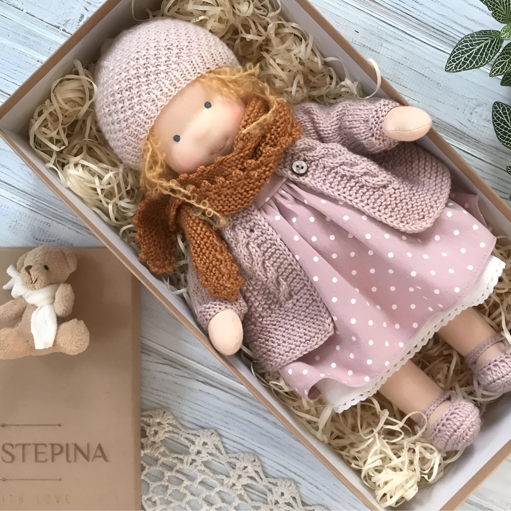 Bambola Cuddly Waldorf Fatta a Mano