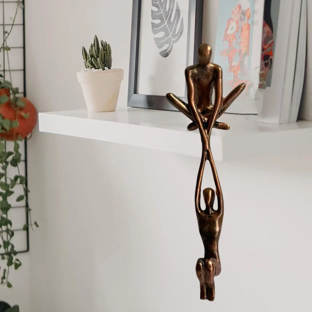 Scultura decorativa in resina – amore e forza
