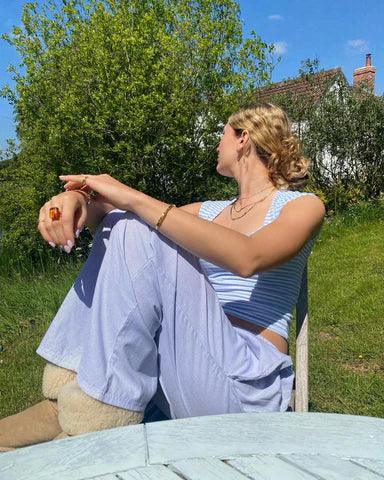 Pantaloni comodi e leggeri con elastico in vita da donna