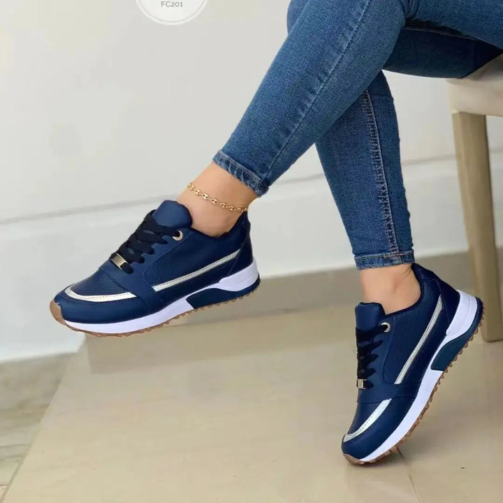 Sneakers da donna in pelle e rete con patchwork