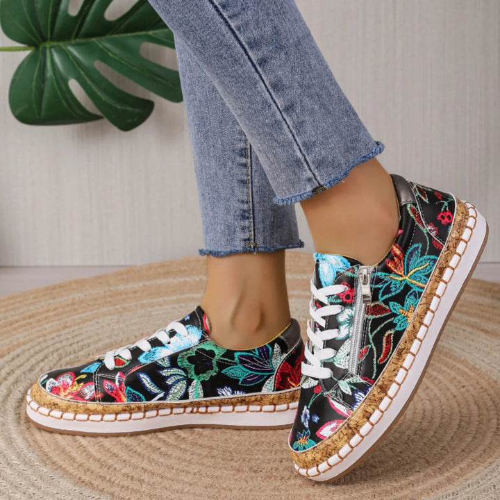 Eleganti scarpe stringate floreali da donna