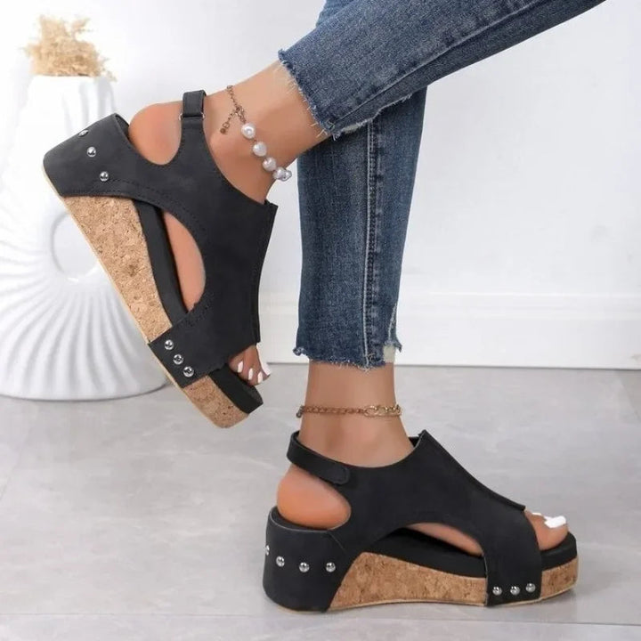 Sandali con zeppa alla moda da donna