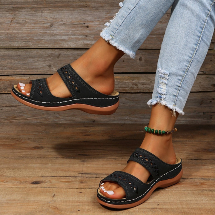 Luna – Abito Mini Elegante a Sheath con Maniche Corte
