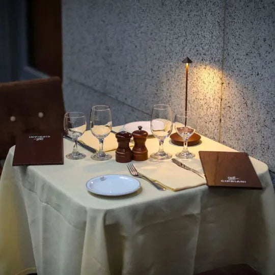 Luma – Lampada da tavolo LED moderna, sottile e senza fili per un'illuminazione elegante