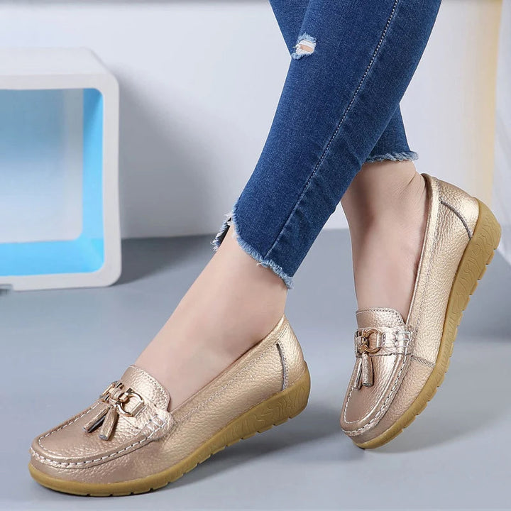 Ballerine da donna in pelle con cut-out