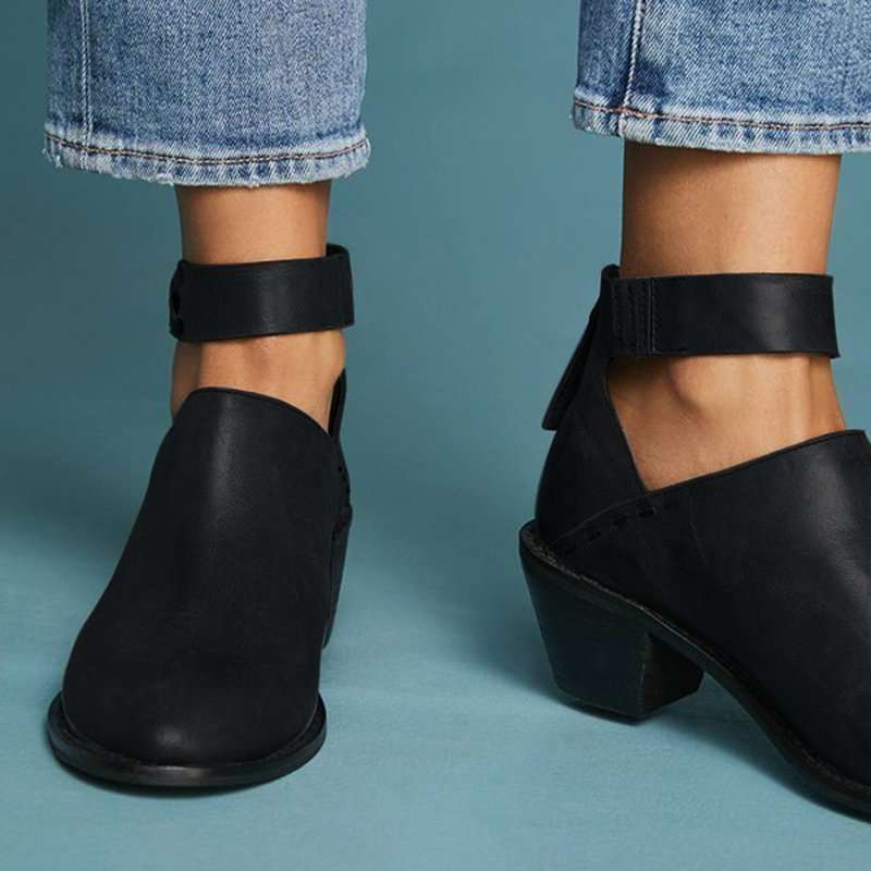 Scarpe da donna progettate per garantire l’equilibrio