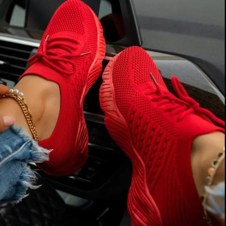Sneakers da donna in rete leggera