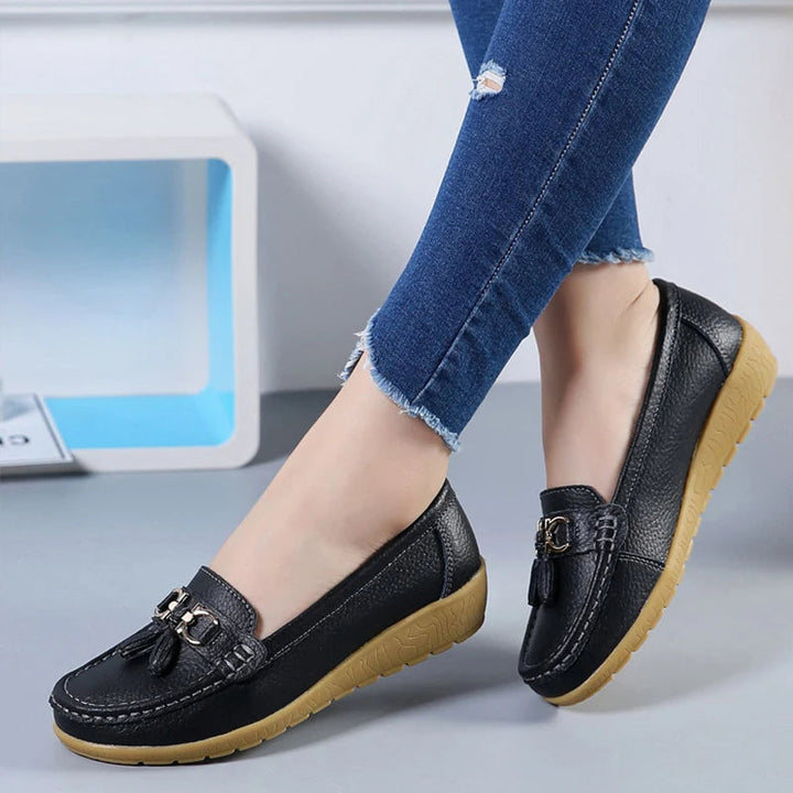 Ballerine da donna in pelle con cut-out