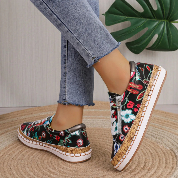 Eleganti scarpe stringate floreali da donna
