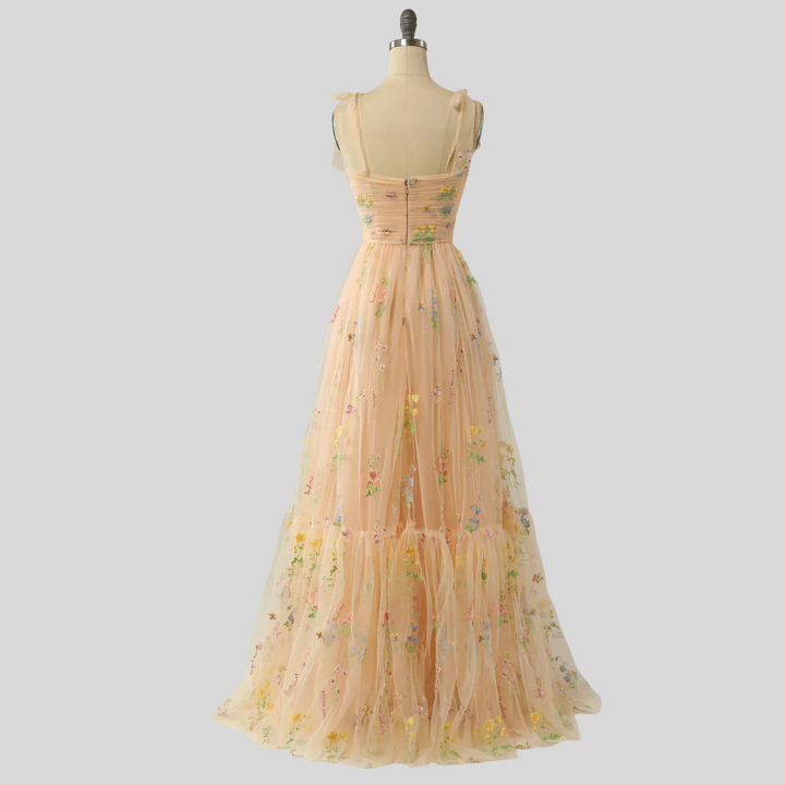 Abito da Sera in Tulle Ricamato – Elegante