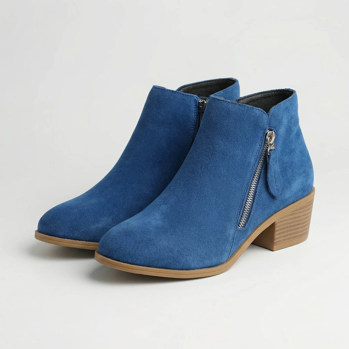 Stivale Caviglia in Suede con Tacco a Blocco