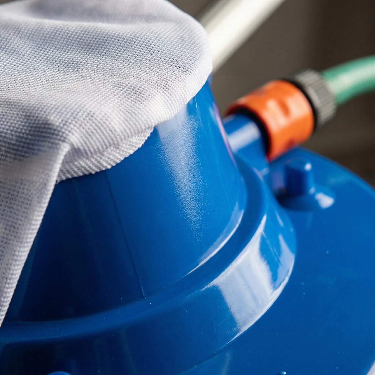 Aspiratore per Fondo Piscina Alimentato da Tubo