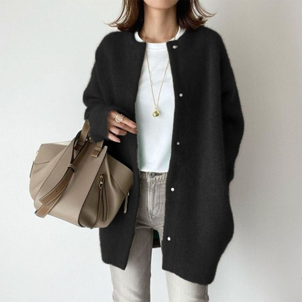 Cardigan Rifinito con Stile