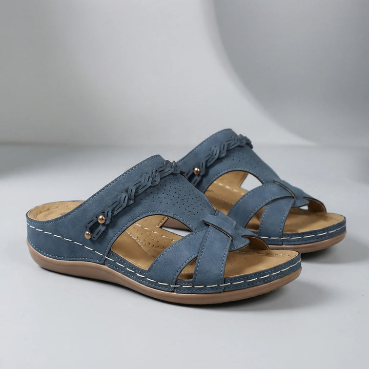 Boharva - Sandalo slip-on con zeppa stile bohémien