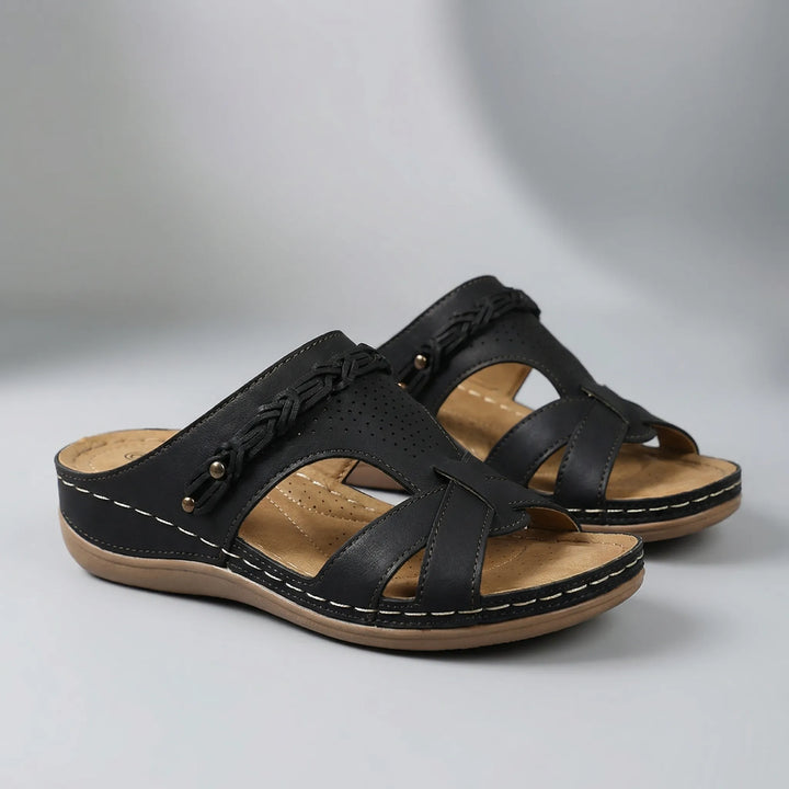 Boharva - Sandalo slip-on con zeppa stile bohémien