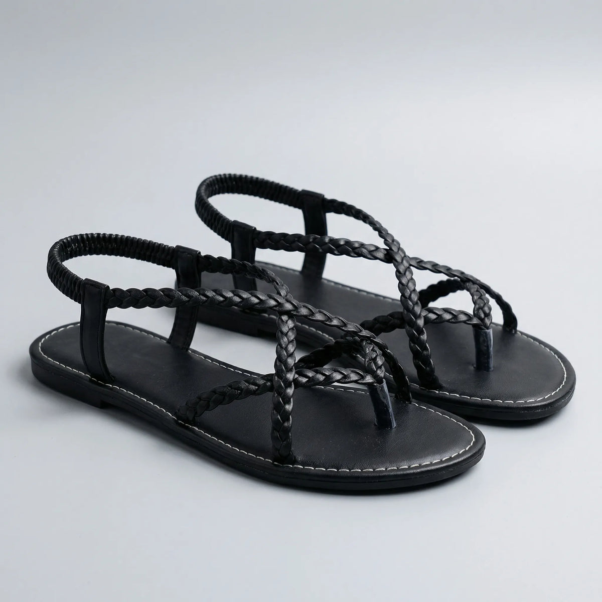 Sandali da Donna con Cinturino Intrecciato Piatto e Anello per le Dita
