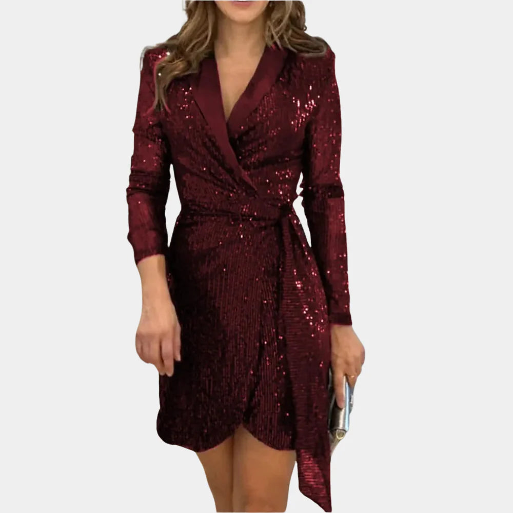 Elegante abito con giacca da donna: raffinatezza chic con un tocco glamour