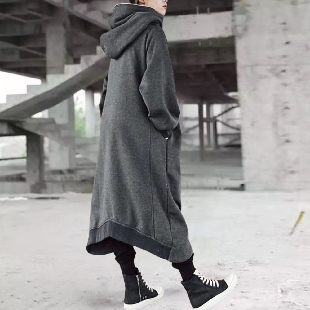Cappotto da donna oversize con cappuccio e cerniera: eleganza e comfort per ogni stagione