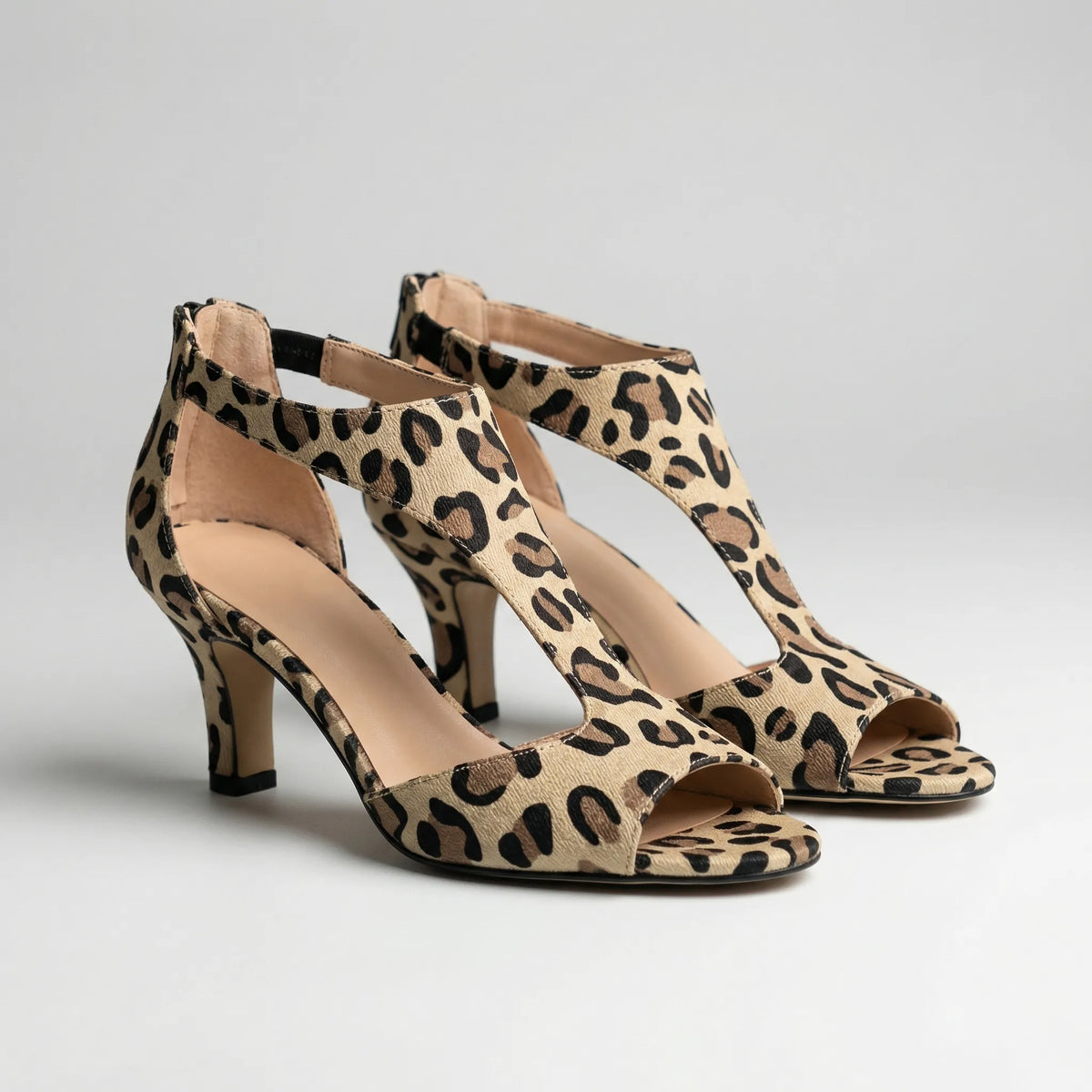 Sandalo Con Tacco Peep-Toe Con Dettaglio Tagliato