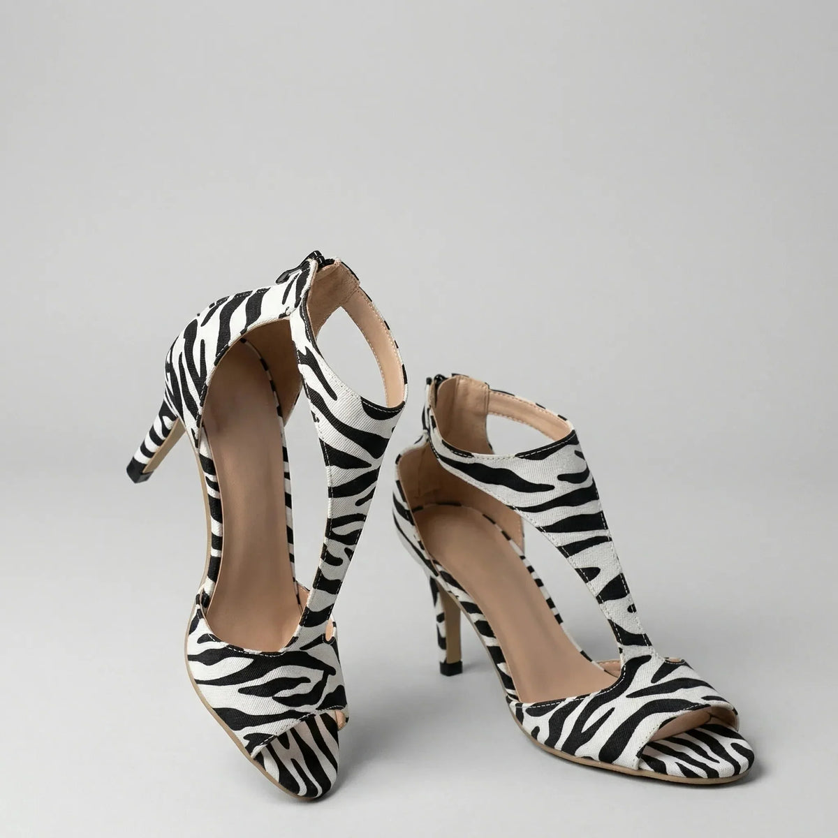 Sandalo Con Tacco Peep-Toe Con Dettaglio Tagliato