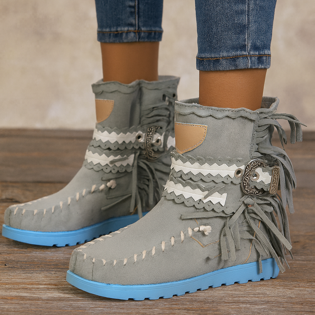 Stivali western in stile boho con frange