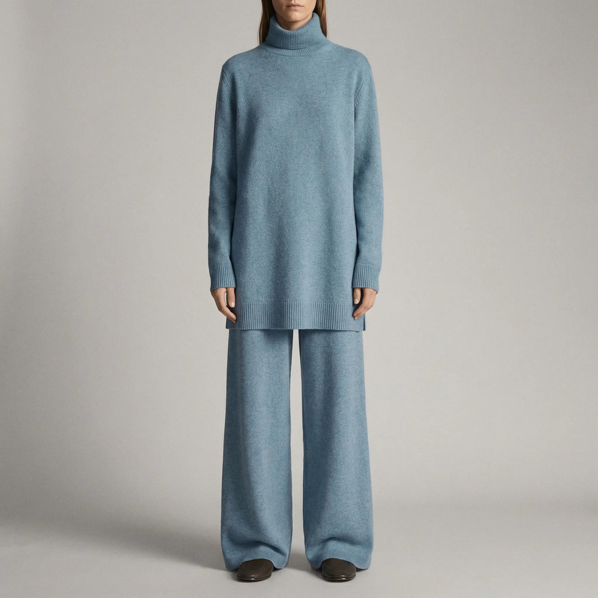 Maglione Collo Alto e Set Pantaloni Largo